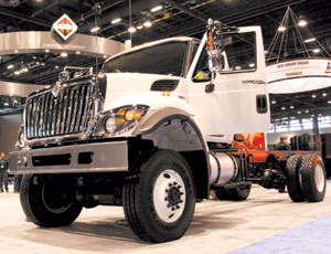 Hybrid construction truck: Four-Wheel Drive