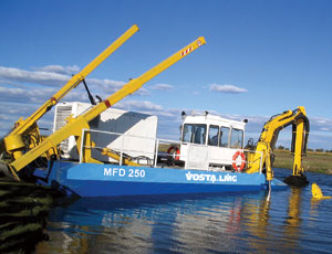 Amphibious Dredge Unit: Designed For Shallow Waters and Swamps