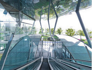 Iconic bubble, framed in structural steel, was difficult to erect because of its curves and extremely tight tolerances.