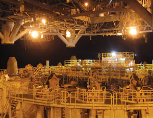 Installing Perdido’s 9,500-ton topside platform was set in the Gulf of Mexico’s.