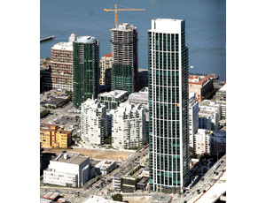 Trendsetters Guide will ease approvals, which were difficult and lengthy for One Rincon Hill (right) and two Infinity towers (left).